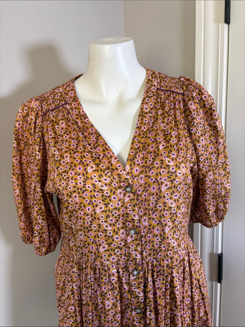 XIRENA Lennox Dress Honeysuckle Puff Sleeve Button Front Midi Brown Sz S - Picture 6 of 15